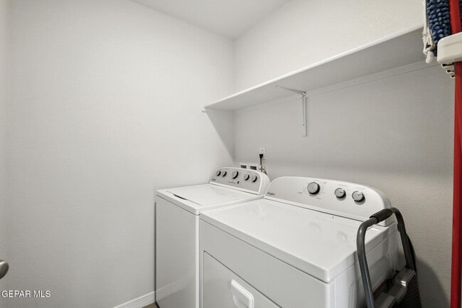 Building Photo - 1033 Candelilla St
