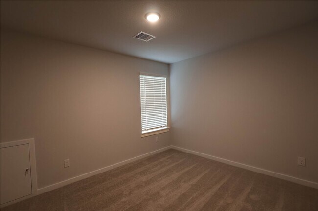 Building Photo - 8506 Blueberry Ash St