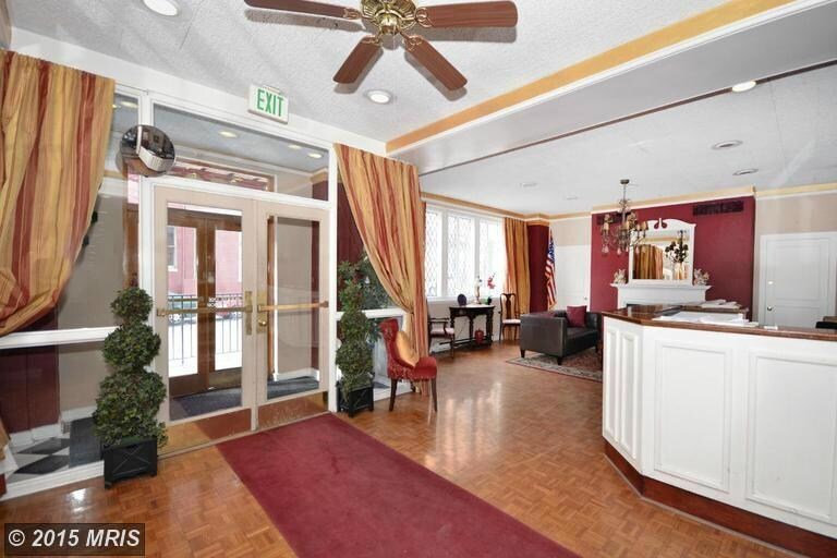 Building Photo - 1001 St Paul St