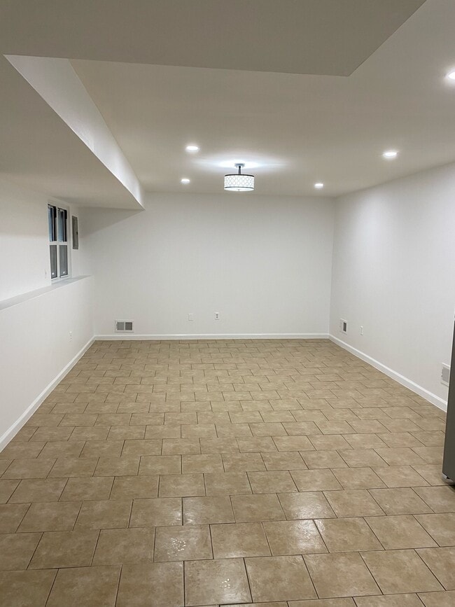 Building Photo - 133 Erika Loop