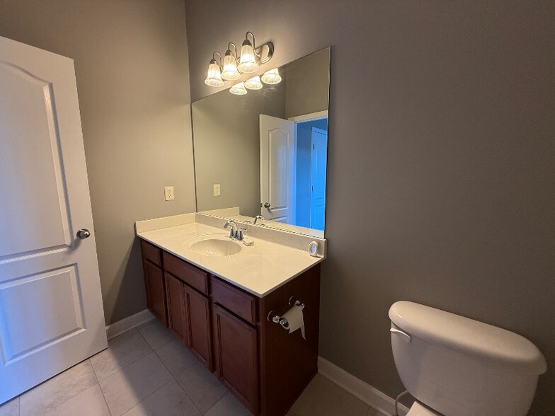 Building Photo - 5410 Perlou Ln