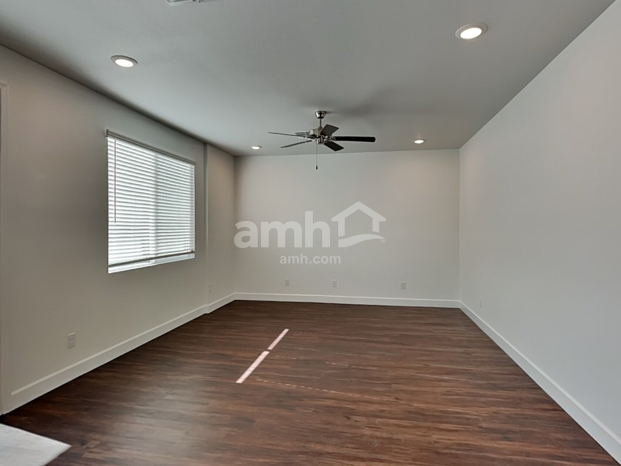 Building Photo - 6619 S 42nd Dr