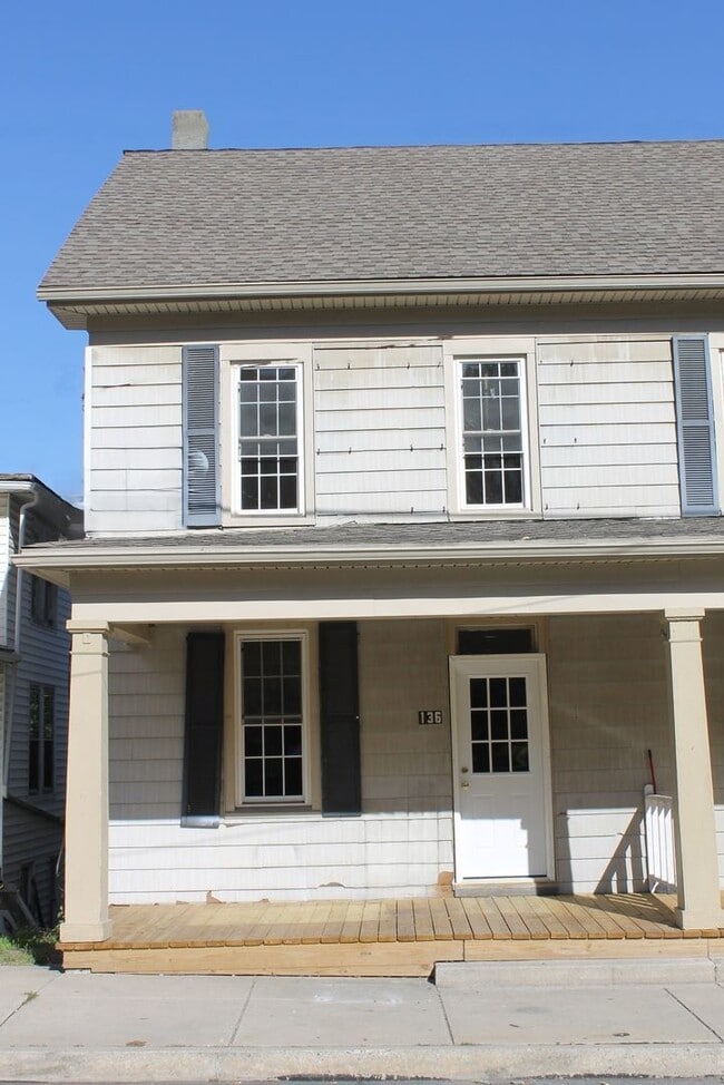 Building Photo - Duplex