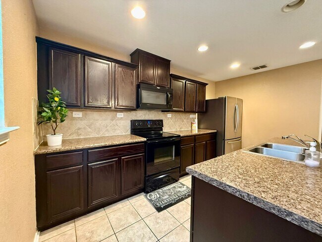 Building Photo - 10843 Canter Spur
