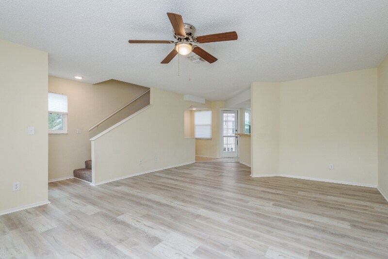 Building Photo - 812 E Gulf Blvd
