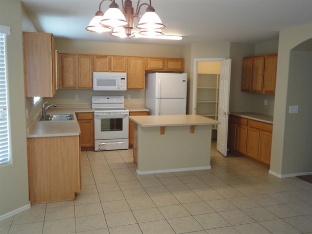 Building Photo - 206 S 151st Ave