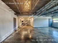 Building Photo - 1913 S Minnesota Ave