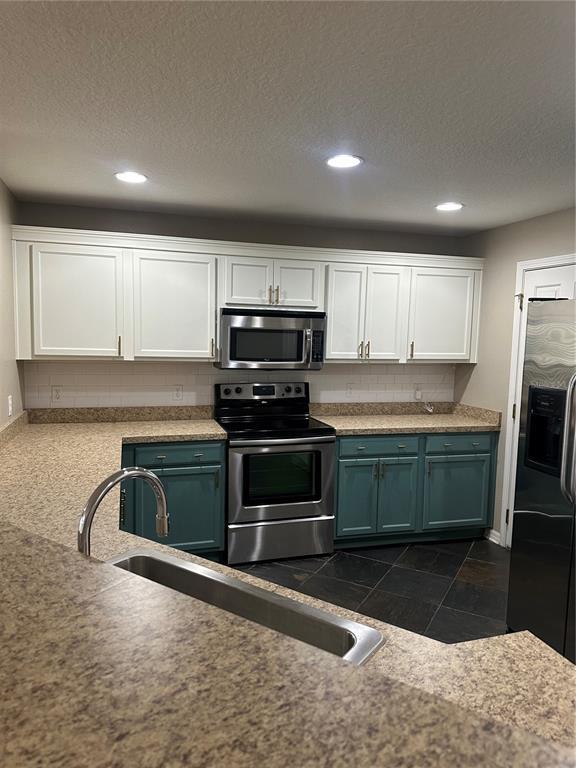 Building Photo - 11618 Mango Ridge Blvd