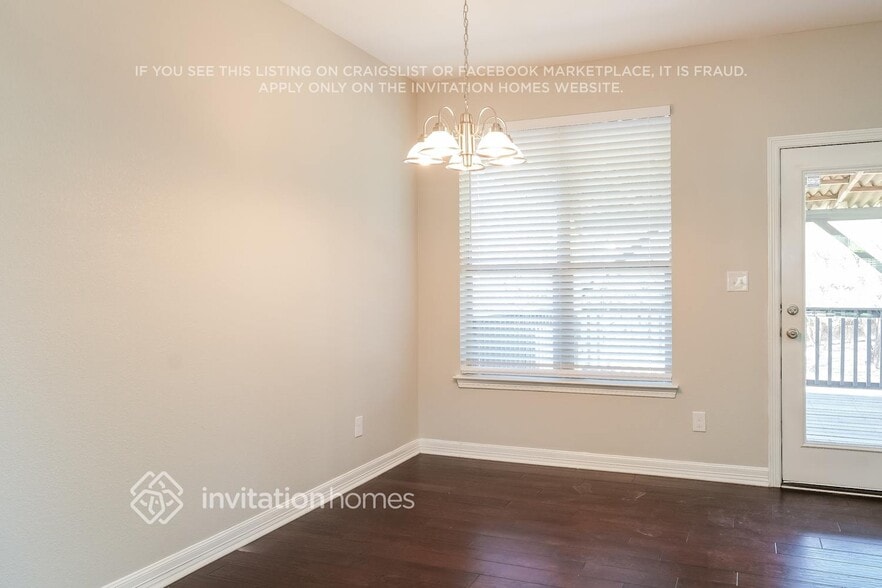 Building Photo - 10204 Thomas Ln