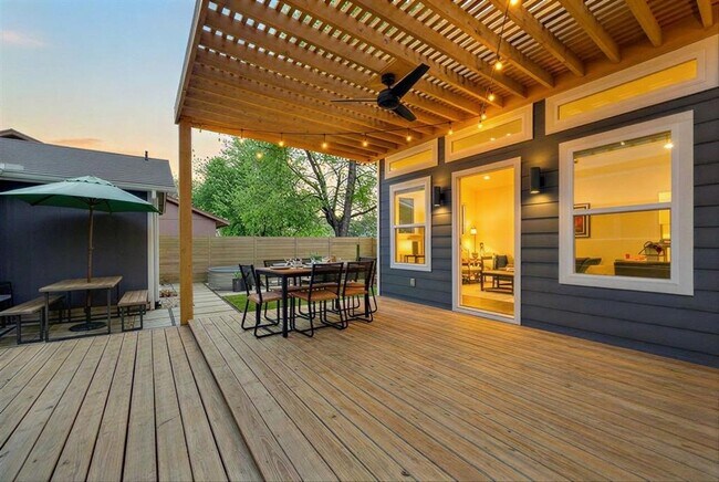 Building Photo - 7902 Copano Dr