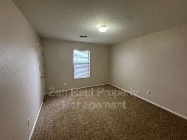 Building Photo - 1841 E Desert Rose Trail
