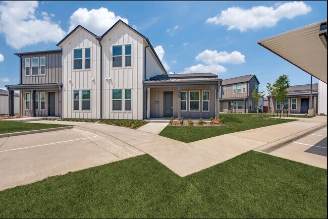 Building Photo - 8153 Beaver Dm St