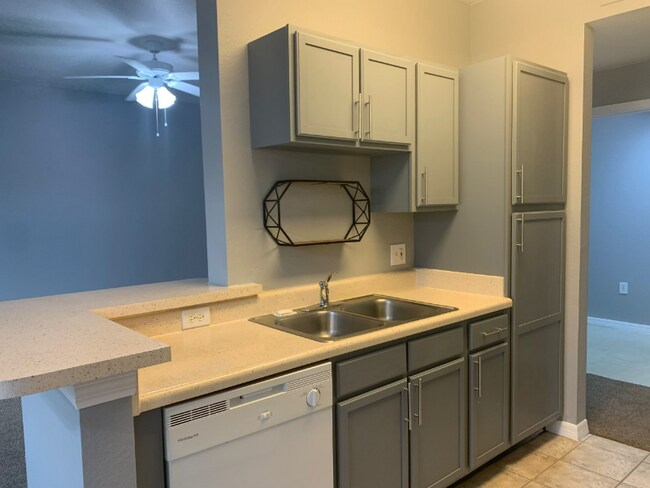Building Photo - 7915 Preserve Cir