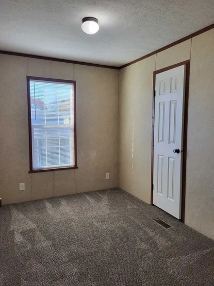 Building Photo - 1874 Armstrong Blvd