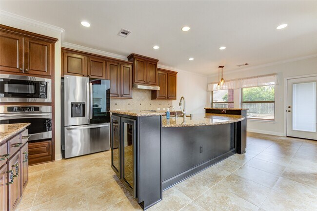 Building Photo - 1335 Altavilla Ln