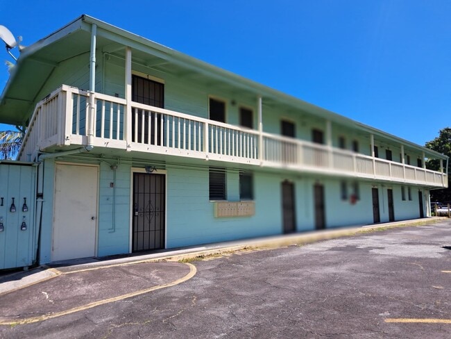 Building Photo - Large Studio w/Lanai