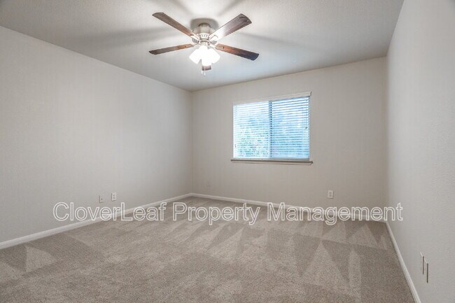 Building Photo - 123 Impala Cir
