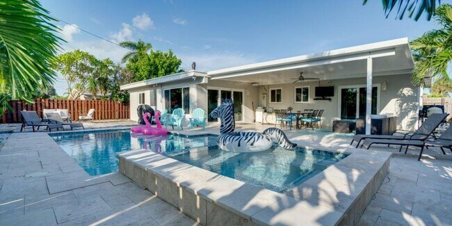 Building Photo - Step Into Sunshine: Modern Charm Meets Coa...
