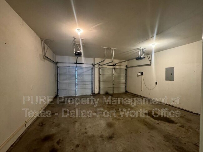 Building Photo - 4000 Cottage Park Ct