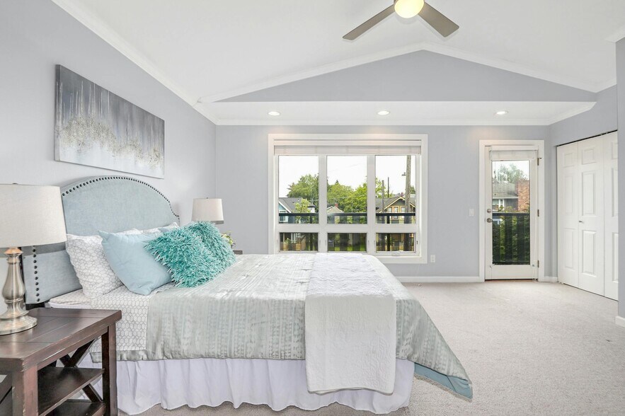 Building Photo - 2111 6th Ave W