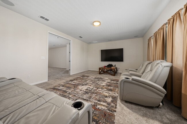Building Photo - Immaculate Executive Home in Isles of Lake Nona