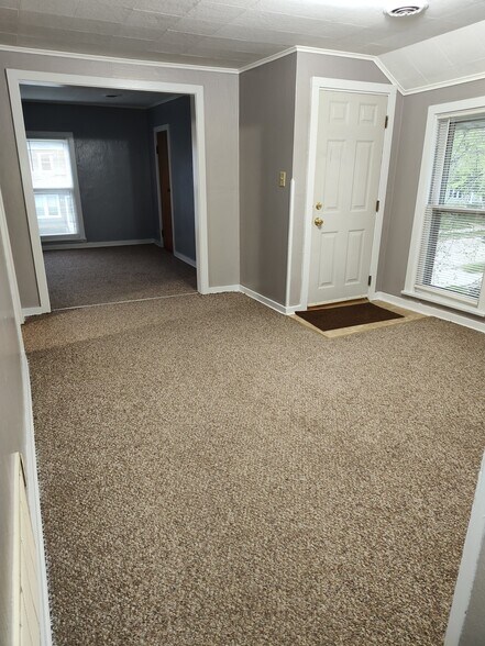 Primary Photo - 1308 Cedar St