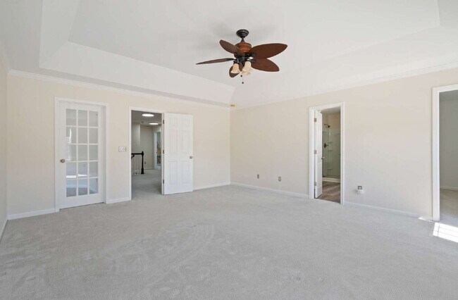 Building Photo - Spacious 5-Bedroom Living with Scenic View