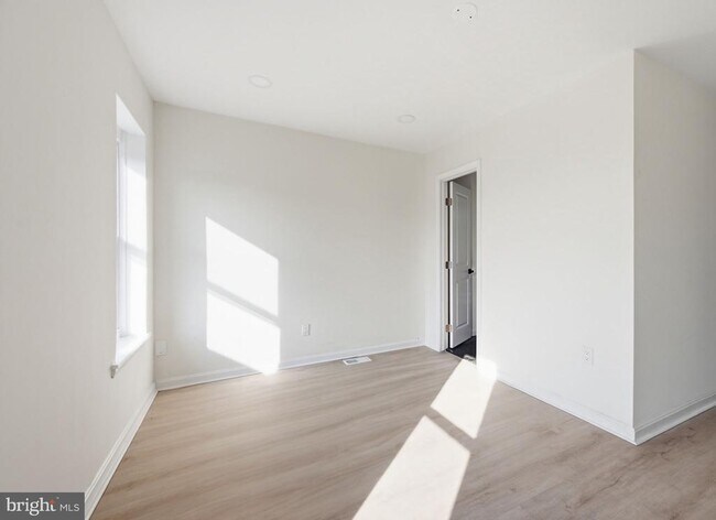 Building Photo - 2636 Lauretta Ave