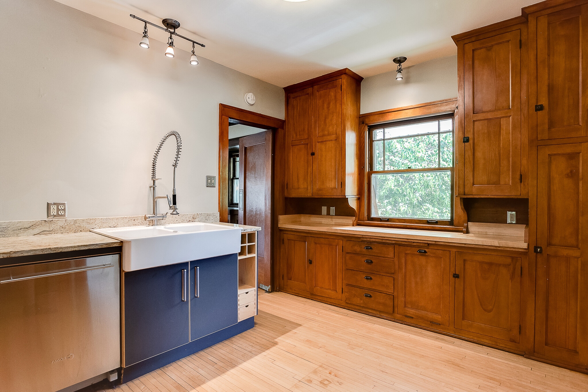 kitchen #4 - 4656 Bryant Ave S