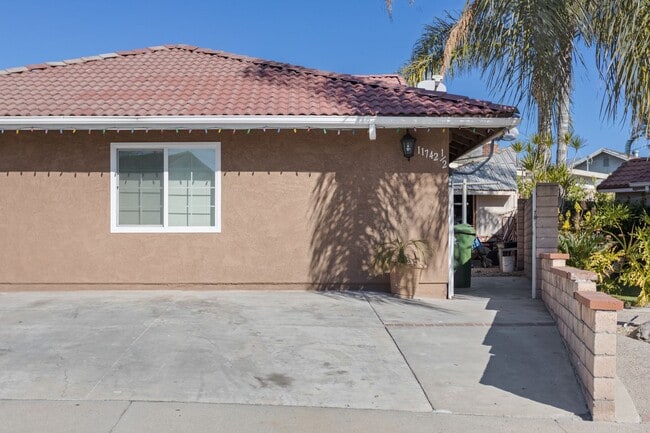 Building Photo - Awesome 1 Bedroom ADU Unit in Sylmar!