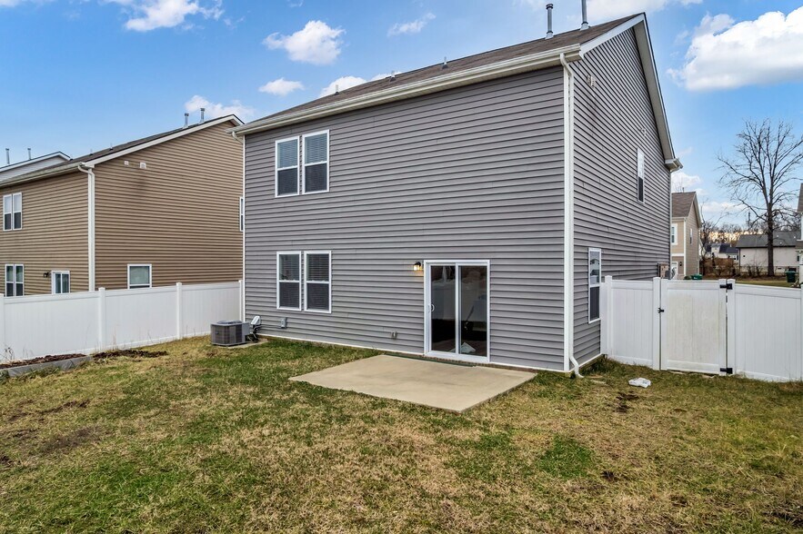 Building Photo - 1020 Baltusrol Ln