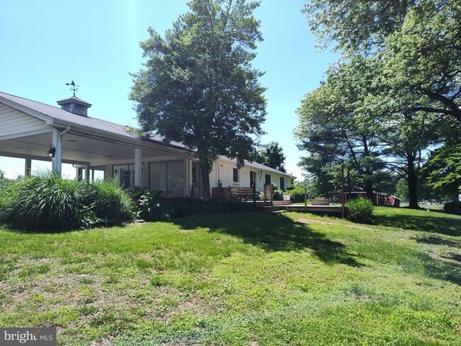 Building Photo - 15400 Mt Calvert Rd