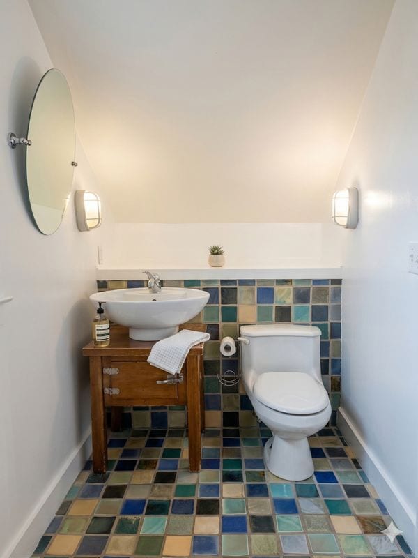 Building Photo - 7 Granite St