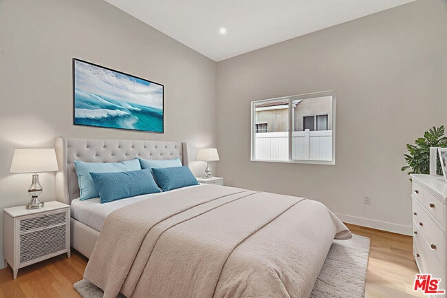 Building Photo - 11108 Norris Ave