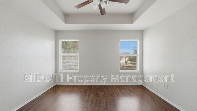 Building Photo - 1121 Brown Rock Dr