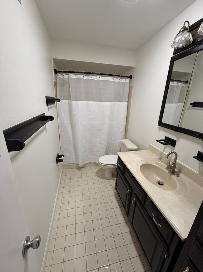 Building Photo - Beautiful Ranch in Prime Clarkston Location