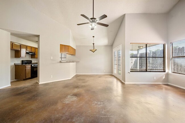 Building Photo - 1108 Peach Tree Cove