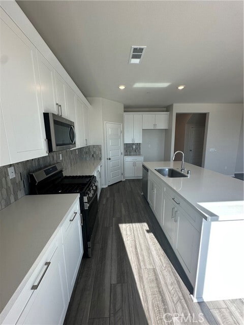 Building Photo - 35349 Hutchison Pl