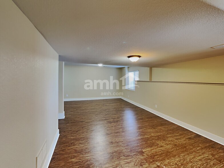 Building Photo - 342 W Prestwick Way