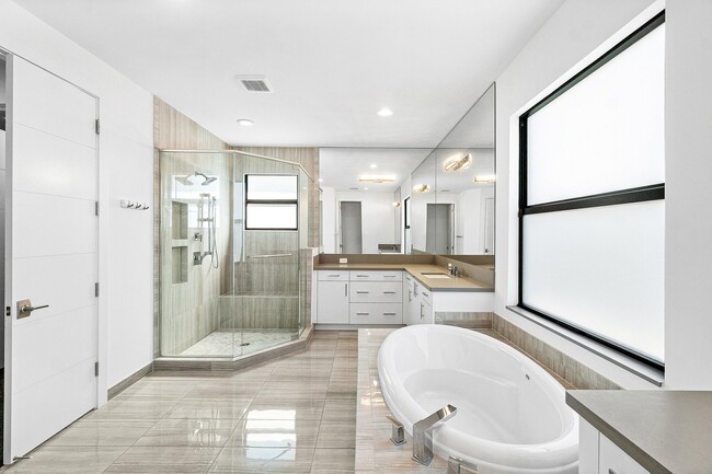 Building Photo - 9006 Dulcetto Ct