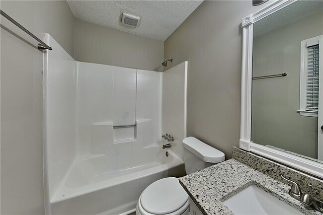 Building Photo - 323 Sumer Ln N