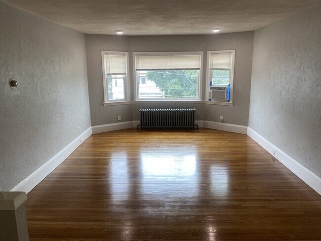 Building Photo - 148 George St