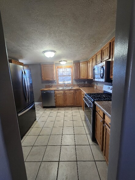 Building Photo - 730 S Chicago Ave