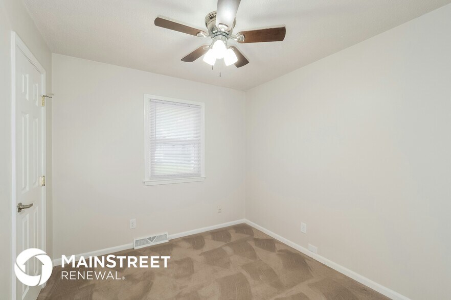 Building Photo - 7616 N Serene Ave