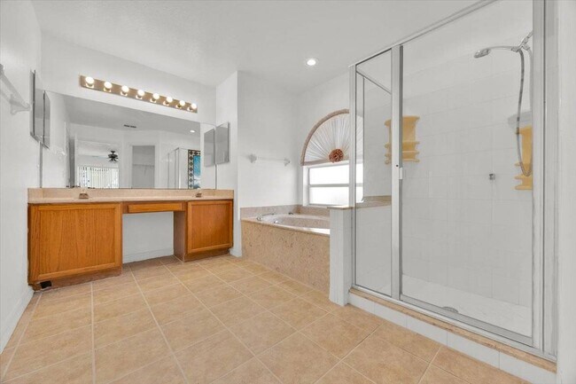 Building Photo - 642 Riggs Cir