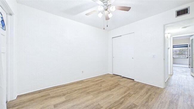Building Photo - 2454 Australia Way E
