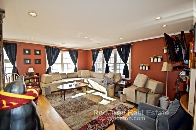 Primary Photo - 45 Donnybrook Rd