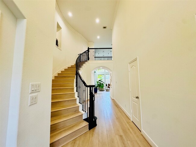 Building Photo - 4207 Pensacola Oaks Ln