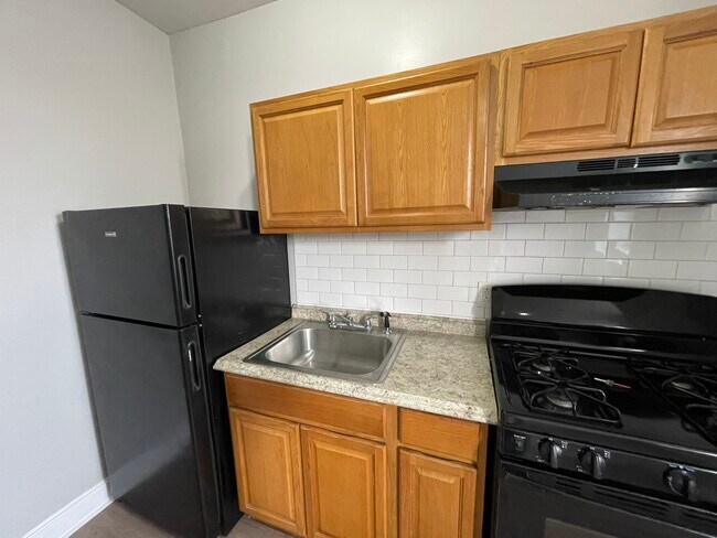 Building Photo - 1309 W Allegheny Ave
