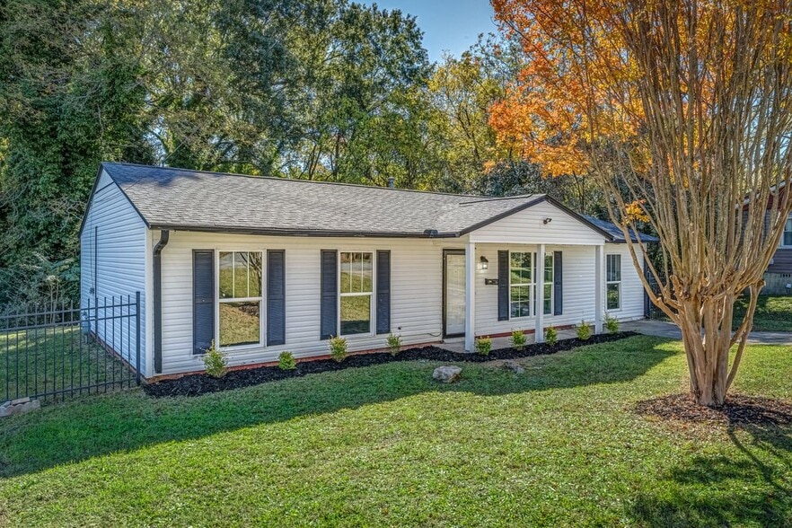 Building Photo - 283 E Hampton Ave